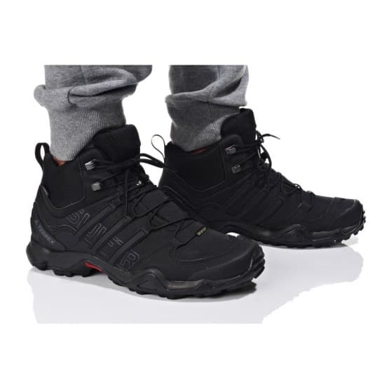 נעלי טיולים אדידס לגברים Adidas TERREX SWIFT R MID GTX - שחור