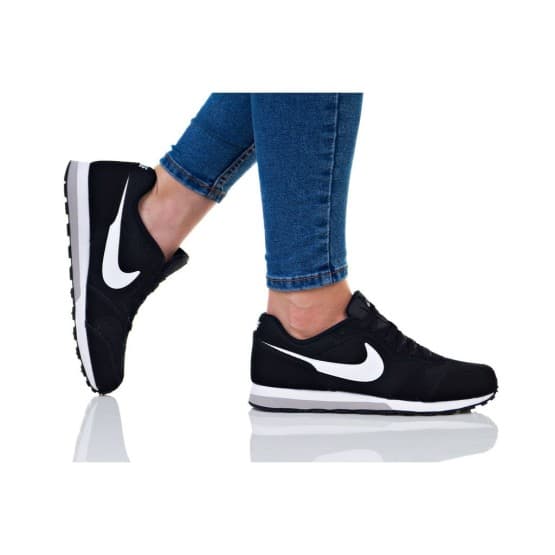 נעליים נייק לנשים Nike MD RUNNER 2 - שחור/לבן