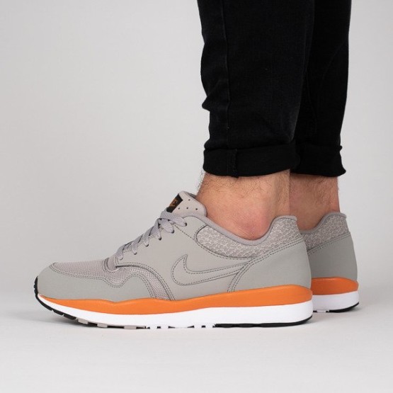 נעליים נייק לגברים Nike Air Safari - אפור/כתום