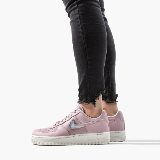 נעליים נייק לנשים Nike Air Force 1 Se Premium - ורוד בהיר
