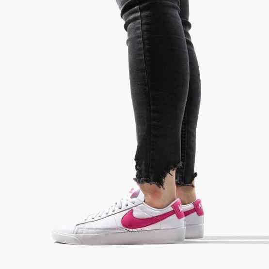 נעלי סניקרס נייק לנשים Nike Blazer Low - לבן