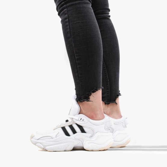 נעלי סניקרס אדידס לנשים Adidas Originals  Runner - לבן/שחור