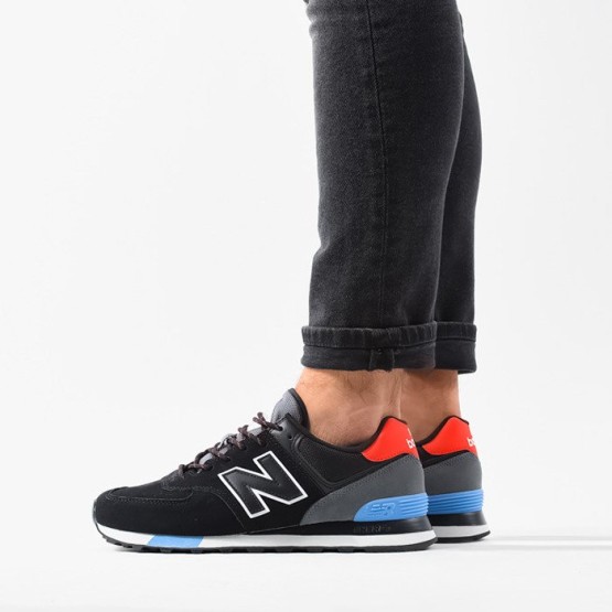 נעלי סניקרס ניו באלאנס לגברים New Balance ML574 - שחור/אדום