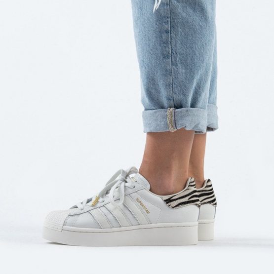 נעלי סניקרס אדידס לנשים Adidas Originals Superstar 2.0 Bold - לבן