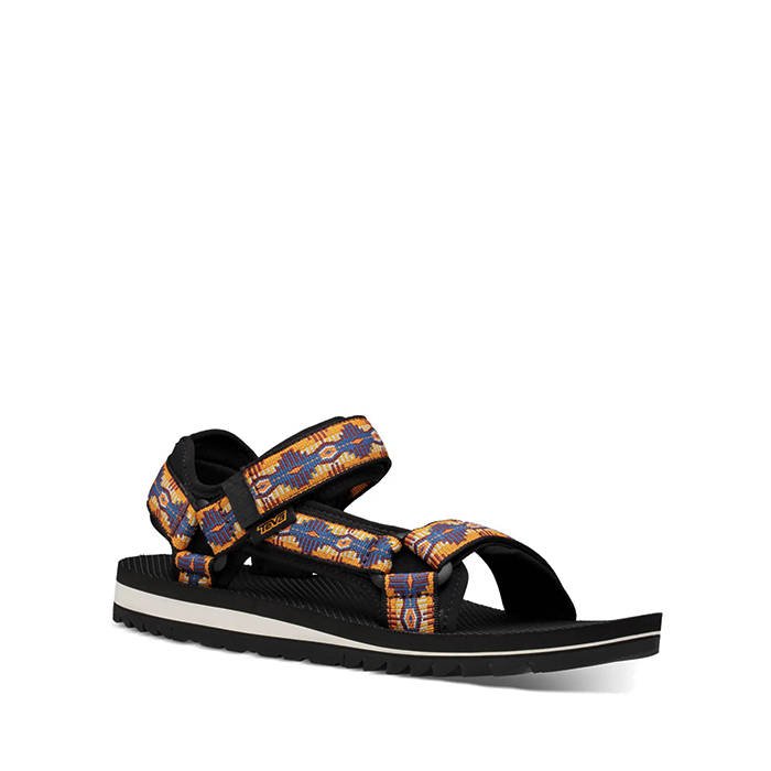 teva trail universal