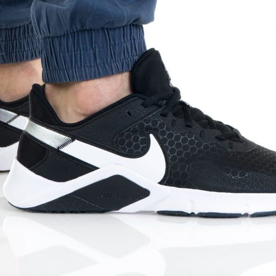 nike legend essential 2 men's stores
