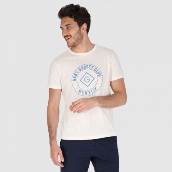 חולצת טי שירט גאנט לגברים GANT Sunset Club Print - לבן