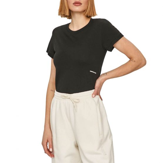 חולצת T קלווין קליין לנשים Calvin Klein Micro Branding Off Placed Tee - שחור