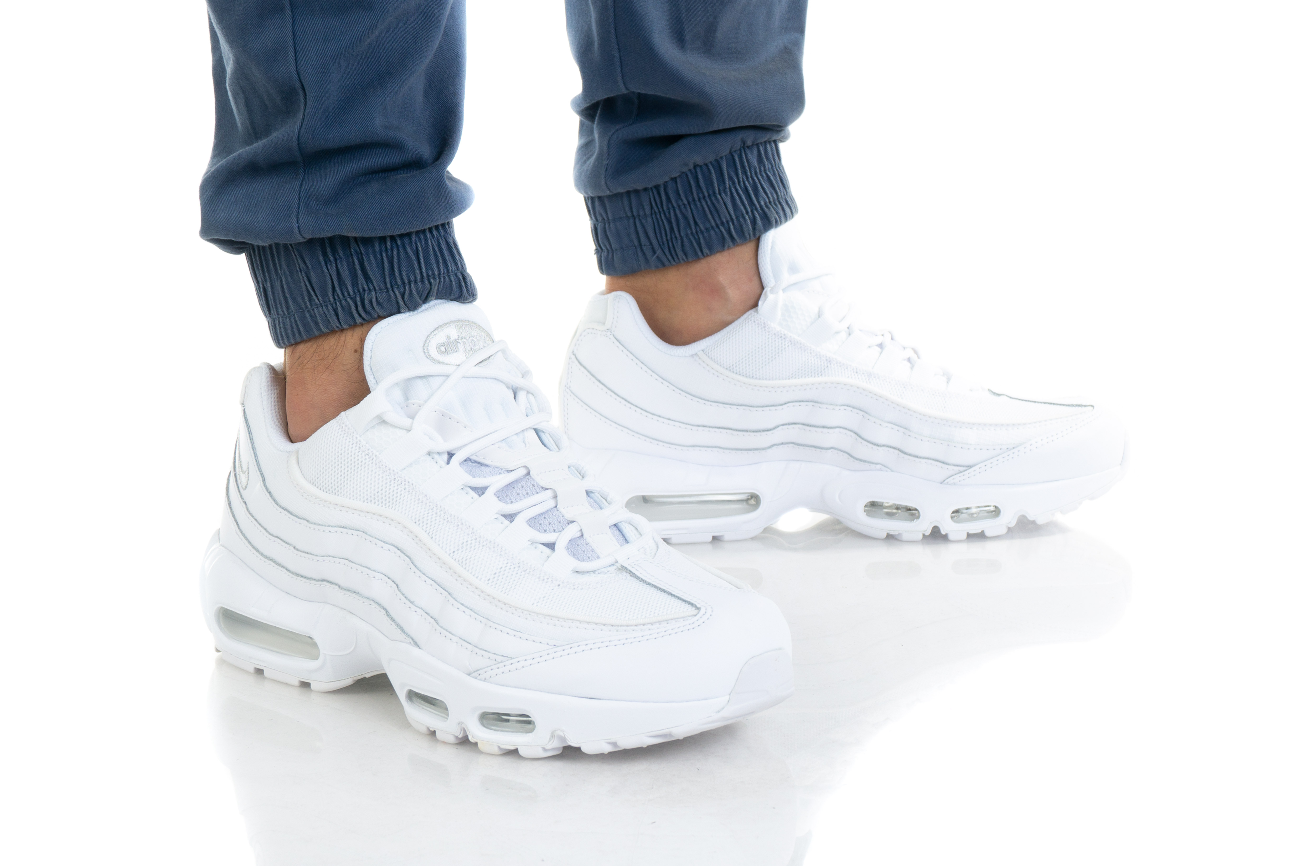 nike air max 95 essential triple white