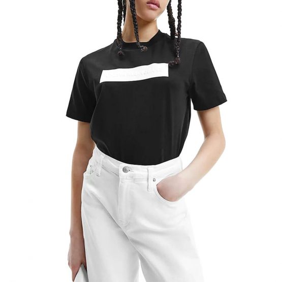 חולצת T קלווין קליין לנשים Calvin Klein Embossed Logo - שחור