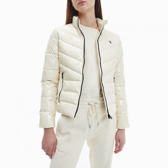 ג'קט ומעיל קלווין קליין לנשים Calvin Klein Glossy Lightweight Padded Puffer - לבן