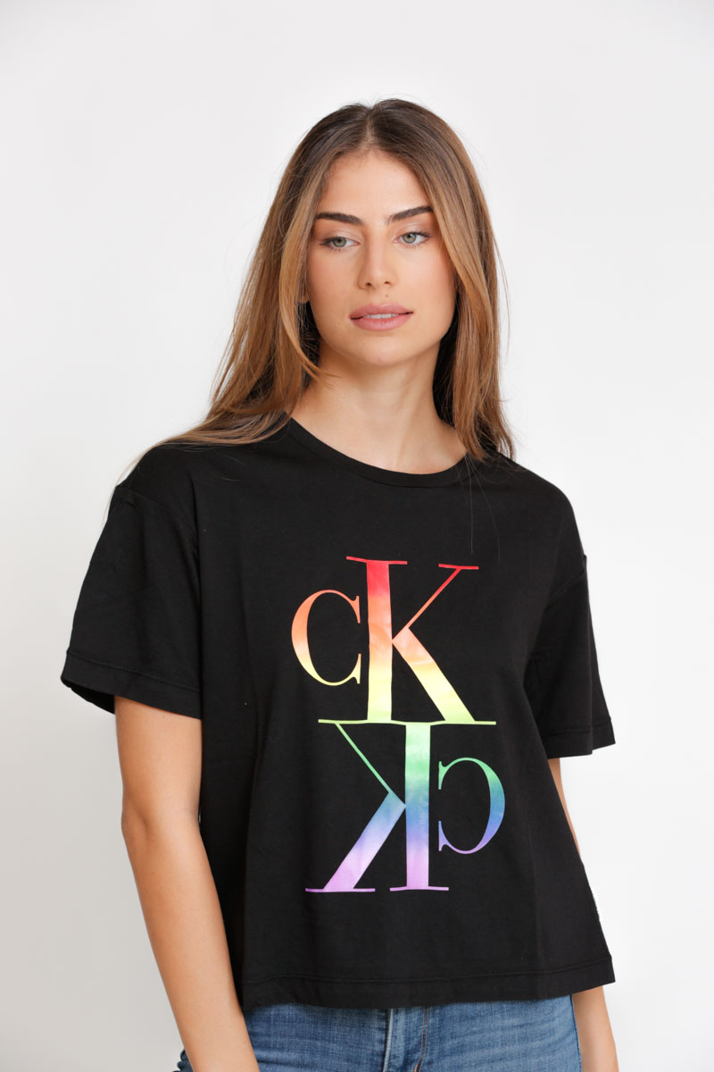 חולצת T קלווין קליין לנשים Calvin Klein Large Logo - שחור