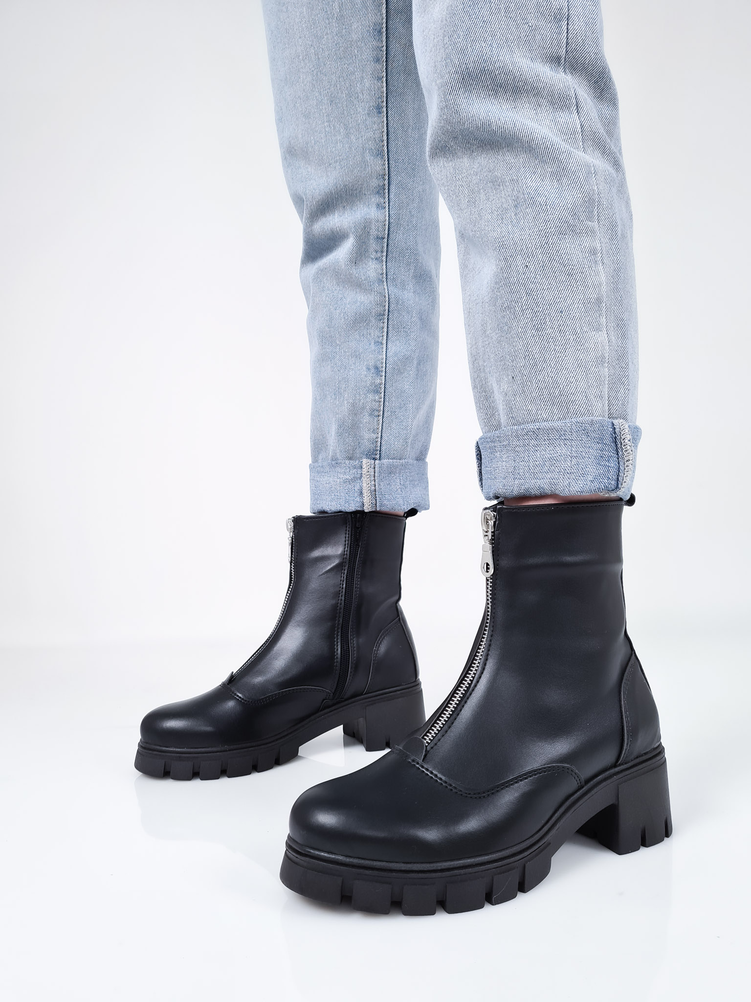 Black\u0026White oliver boots 