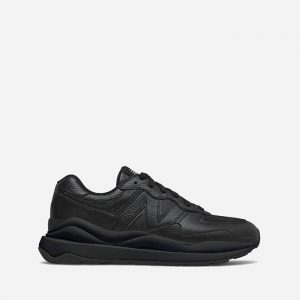 נעלי סניקרס ניו באלאנס לגברים New Balance M574 - שחור פחם