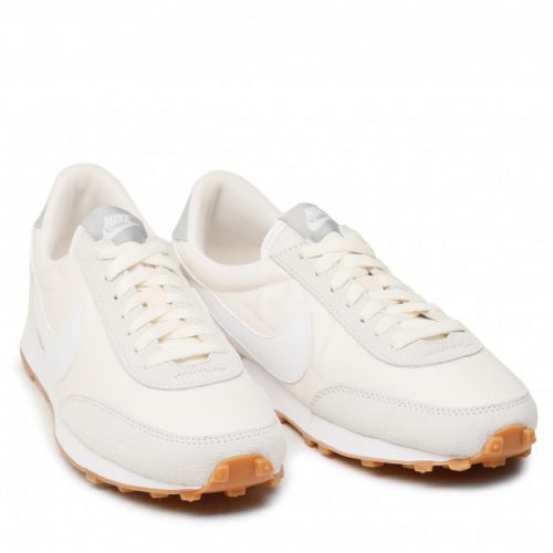 נעלי סניקרס נייק לנשים, Nike Daybreak 