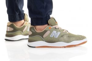 נעלי סניקרס ניו באלאנס לגברים New Balance NM101 - חום