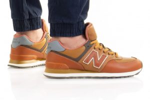 נעלי סניקרס ניו באלאנס לגברים New Balance ML574 - חום/כתום