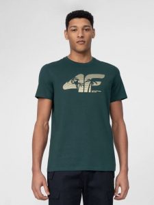 חולצת T פור אף לגברים 4F REGULAR T-SHIRT WITH PRINT - ירוק כהה