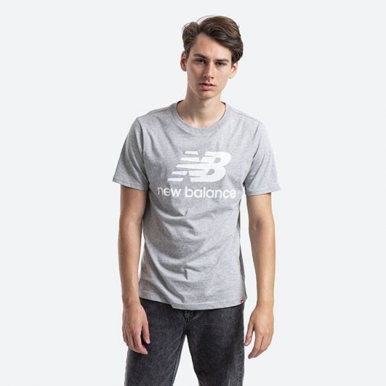 חולצת טי שירט ניו באלאנס לגברים New Balance Essentials Stacked Logo T AG - אפור בהיר