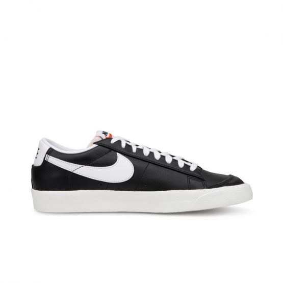נעלי סניקרס נייק לגברים Nike Blazer Low 77 - שחור/לבן