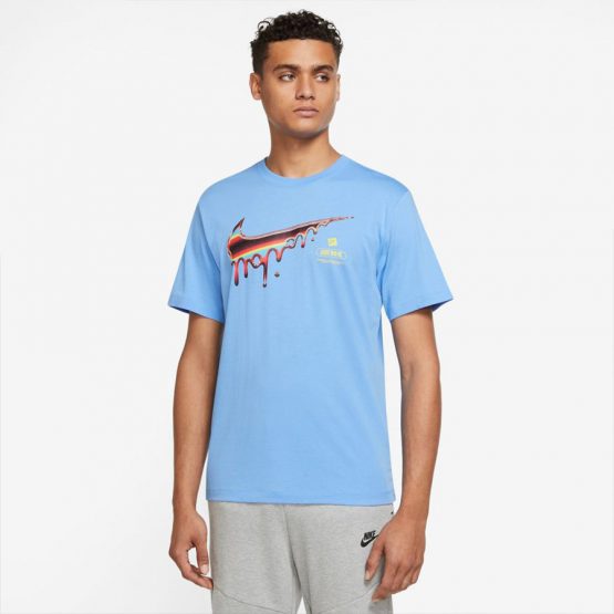 חולצת טי שירט נייק לגברים Nike Sportswear DR8064 - תכלת