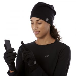 כובע אסיקס לגברים Asics Running Pack gloves and stocking cap - שחור
