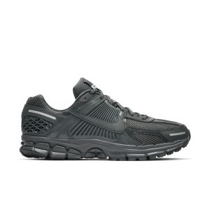 נעלי ריצה נייק לגברים Nike Zoom Vomero - אפור כהה/ שחור