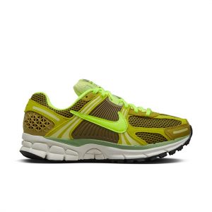 נעלי סניקרס נייק לנשים Nike Zoom Vomero 5 - ירוק מרקר
