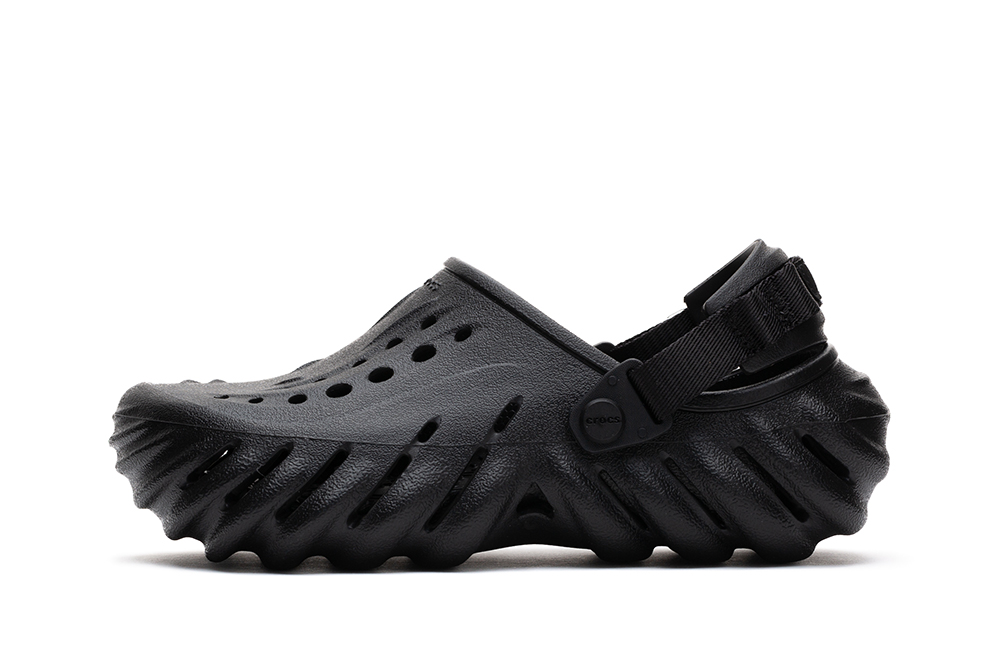 סנדלים קרוקס לנשים Crocs Echo Clog - שחור מלא+