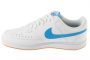נעלי סניקרס נייק לגברים Nike Court Vision Low - לבן/תכלת