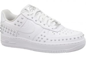 נעלי סניקרס נייק לנשים Nike Air Force 1 07 - לבן