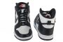 נעלי סניקרס נייק לנשים Nike  Dunk High - שחור/לבן