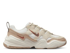 נעלי סניקרס נייק לנשים Nike W Tech Hera - בז'