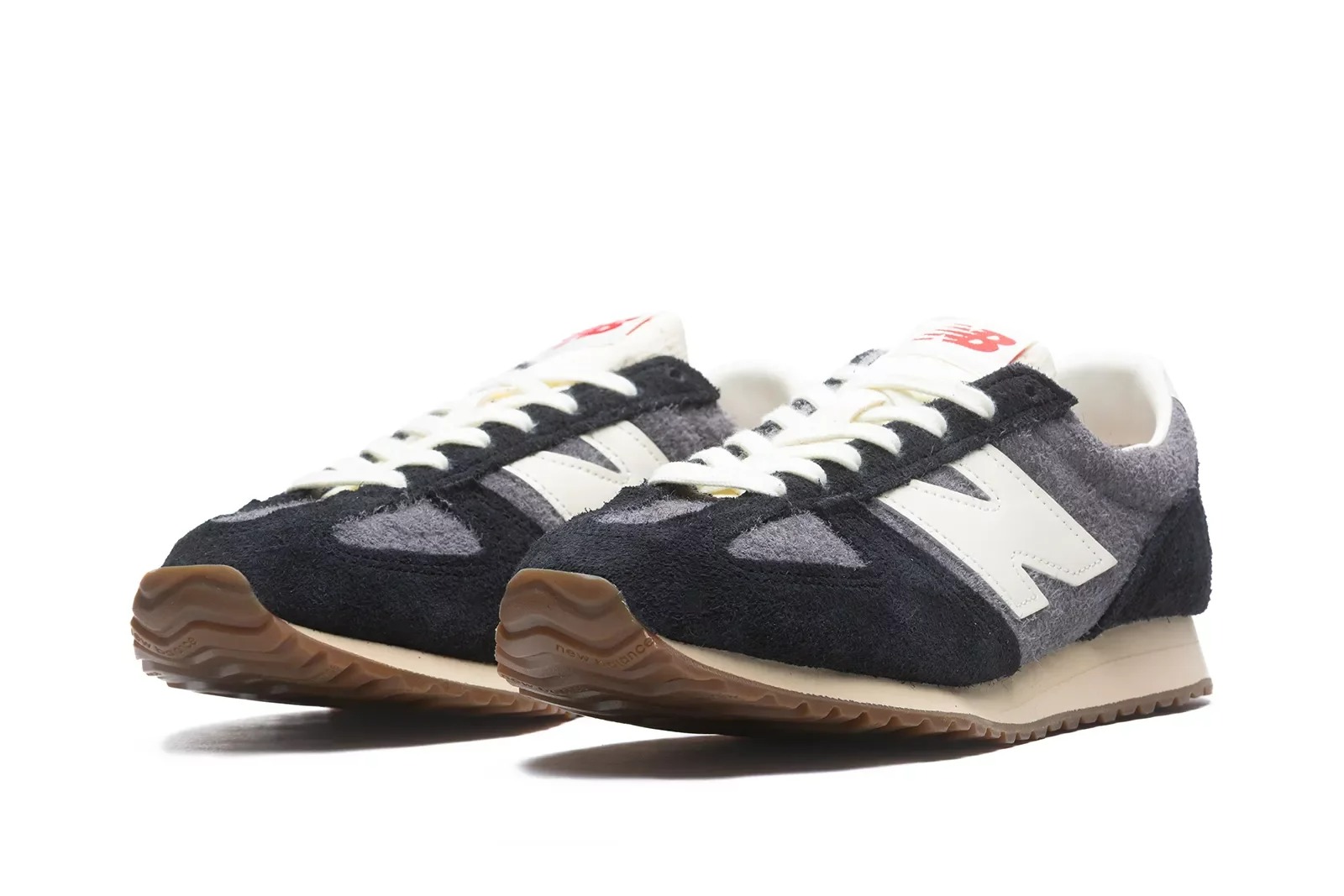נעלי סניקרס ניו באלאנס לגברים New Balance 471 - שחור/אפור