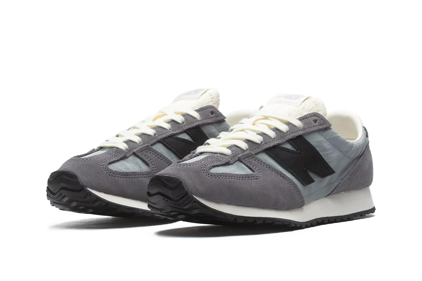 נעלי סניקרס ניו באלאנס לגברים New Balance 471 - אפור/שחור