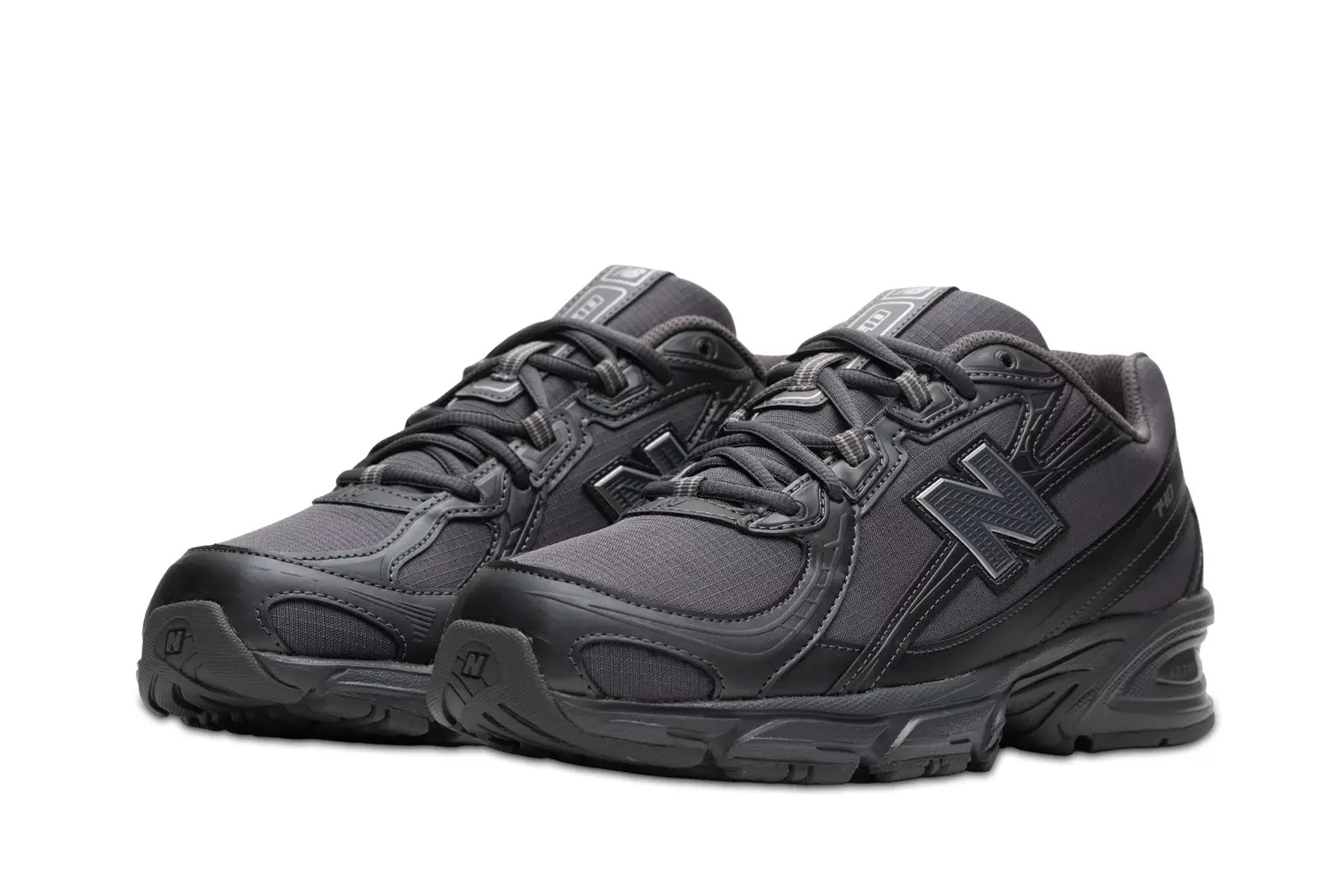 נעלי סניקרס ניו באלאנס לגברים New Balance 740 - אפור כהה