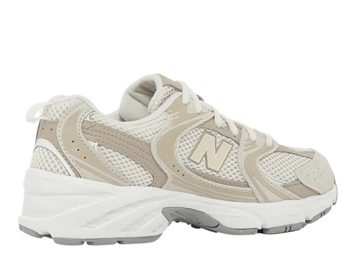נעלי סניקרס ניו באלאנס לנשים New Balance 530 - בז'