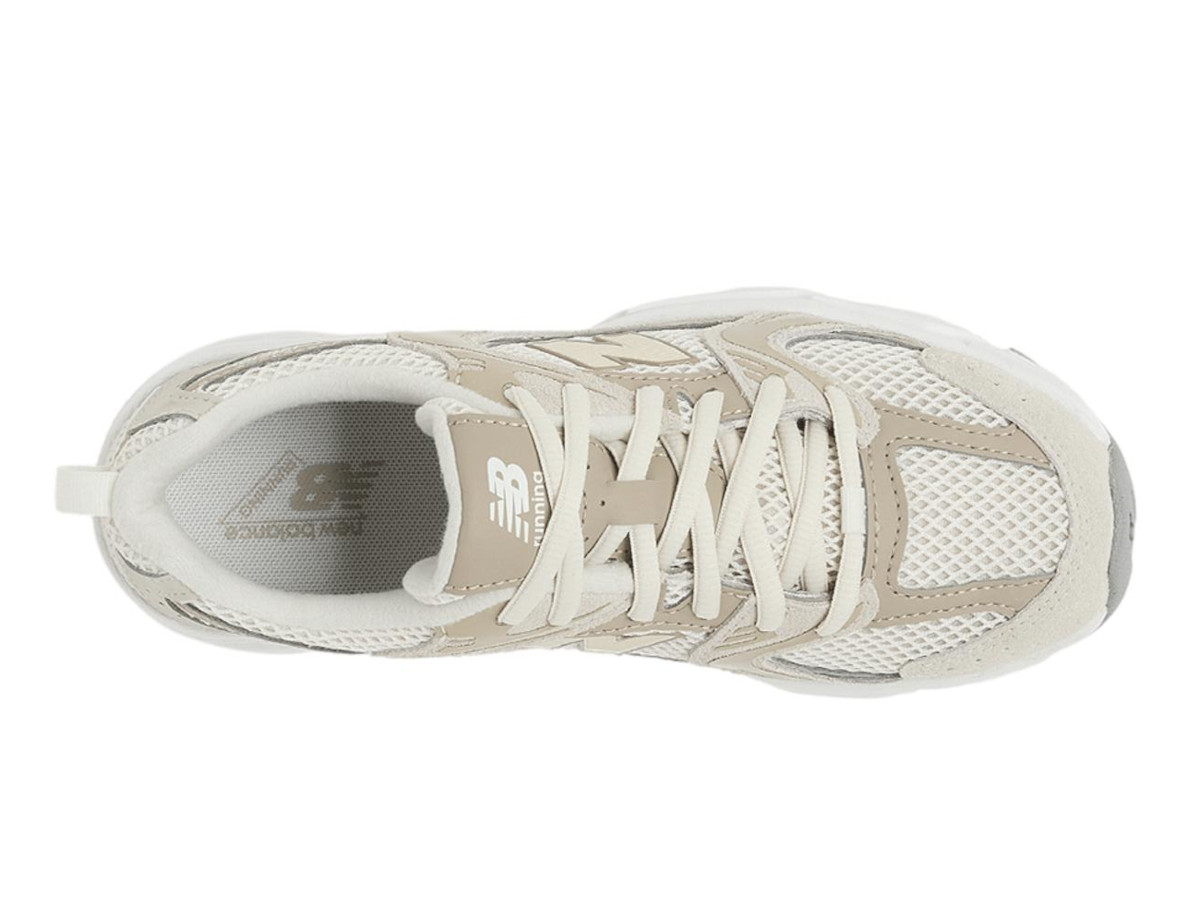 נעלי סניקרס ניו באלאנס לנשים New Balance 530 - בז'