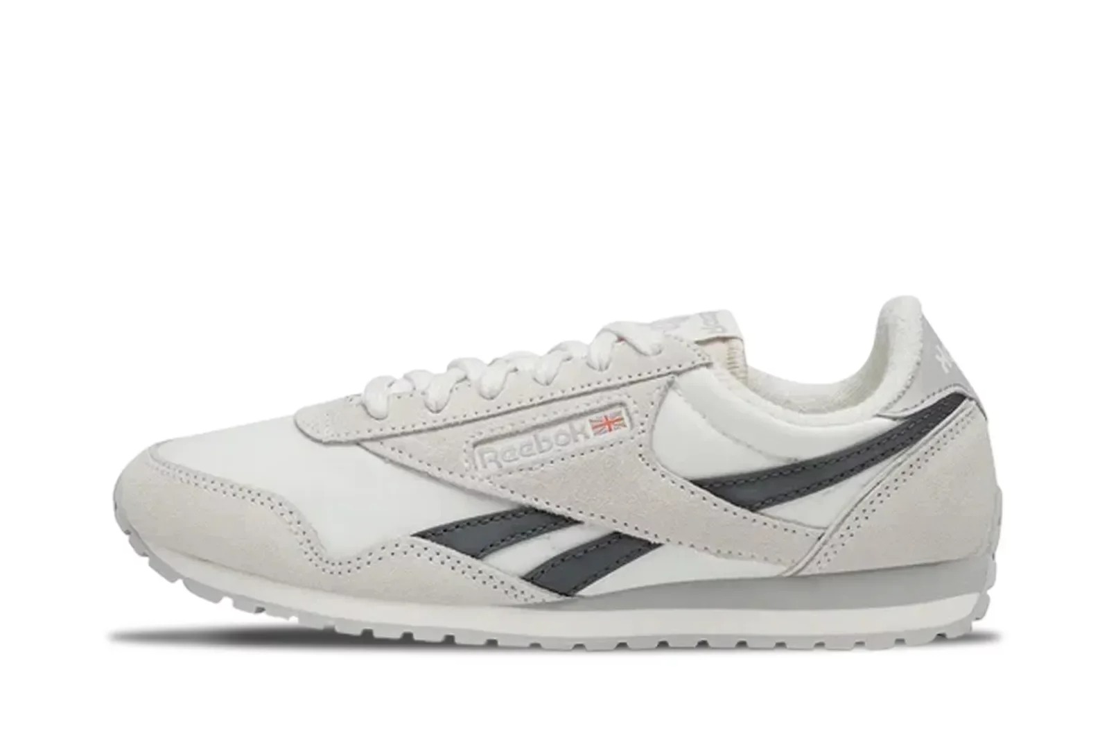 נעלי סניקרס ריבוק לנשים Reebok Classic Az – לבן/בז' נעלי סניקרס ריבוק לנשים Reebok Classic Az - לבן/בז'