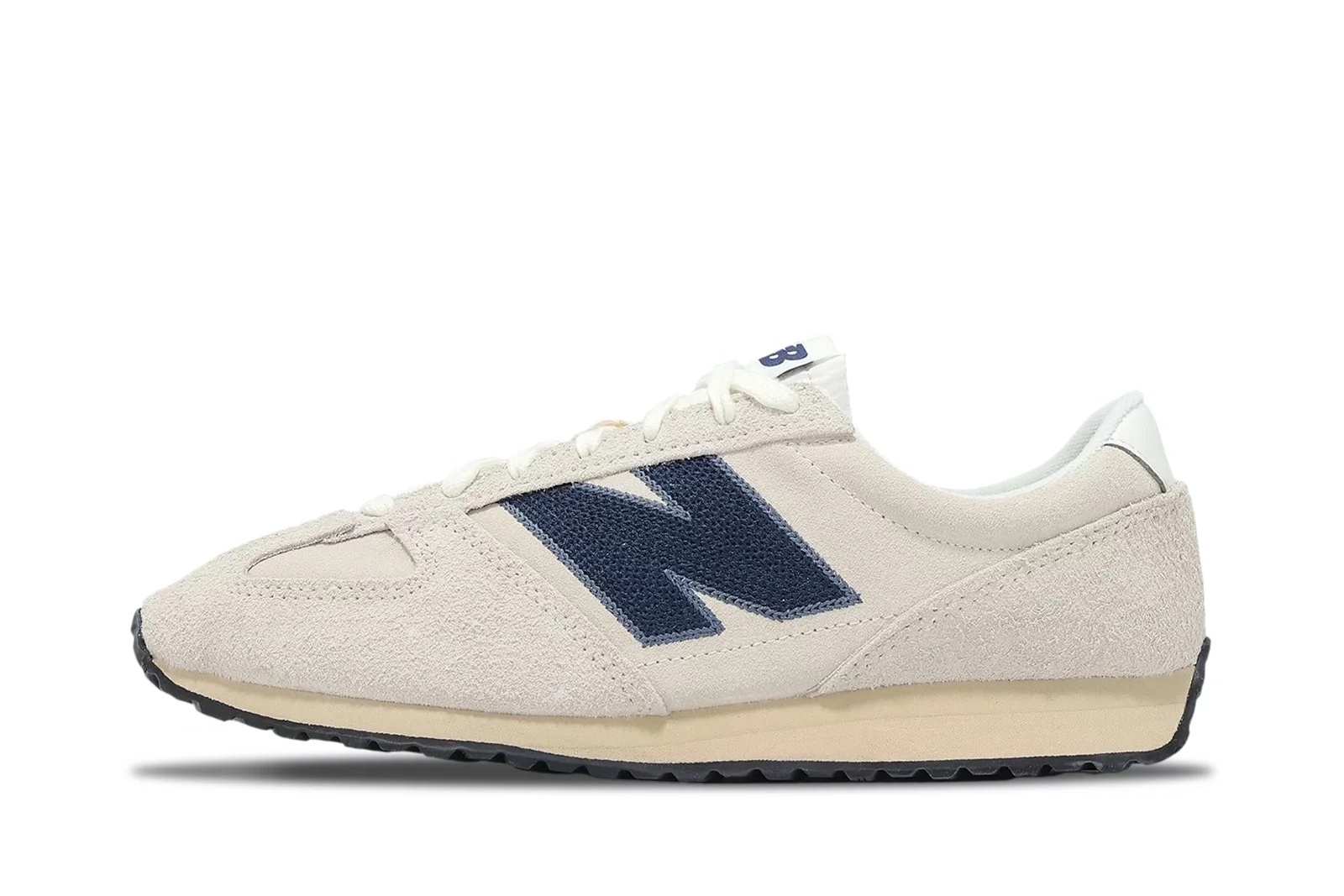 נעלי סניקרס ניו באלאנס לגברים New Balance 471 – בז/כחול כהה נעלי סניקרס ניו באלאנס לגברים New Balance 471 - בז/כחול כהה